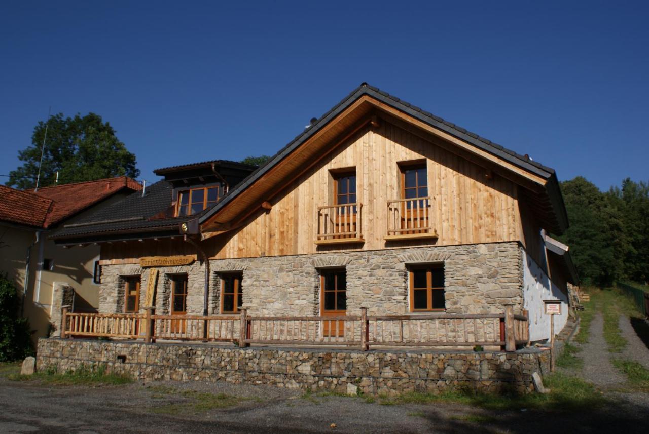 Abgeschiedene Ferienwohnung Im Boehmerwald Kasperske Hory Exterior photo
